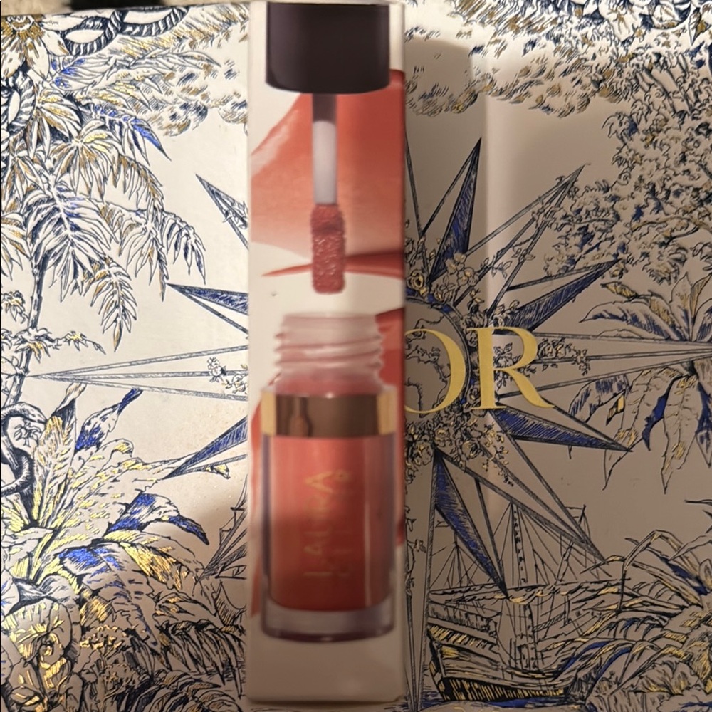 Laura Geller Tinted Lip Oil - Picture 2 of 5
